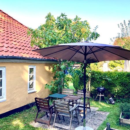 Den Gamle Skomager Hytte Ved Slotssoen Grasten Ngoại thất bức ảnh