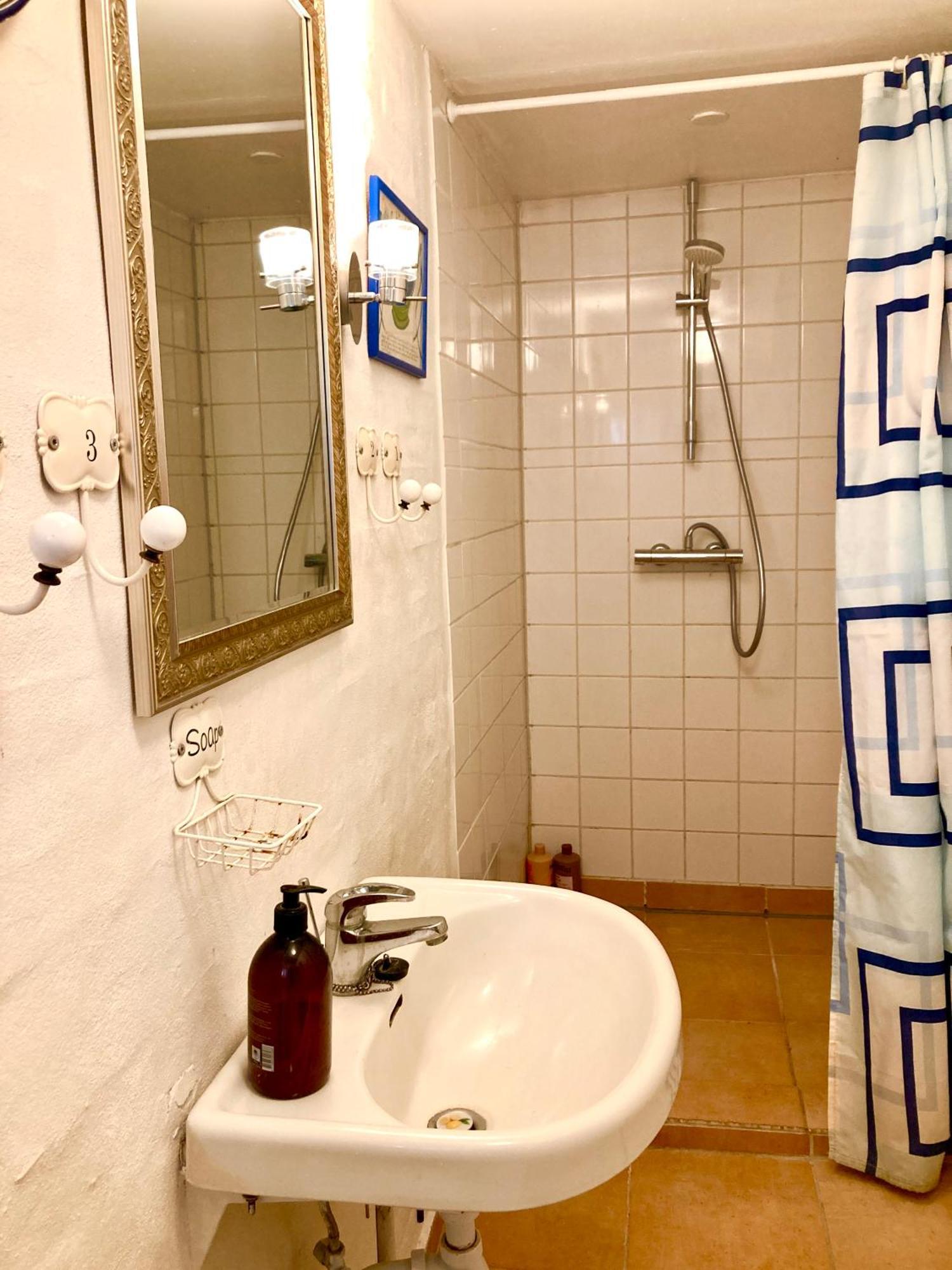 Den Gamle Skomager Hytte Ved Slotssoen Grasten Ngoại thất bức ảnh